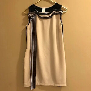 Esley Cream and Black Colorblock Shift Dress Small